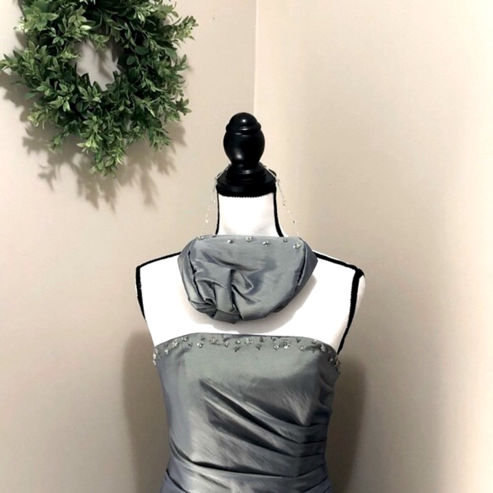 Modern Maids Collection - Picture 16 of 16